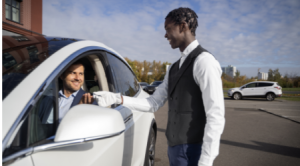 Read more about the article Meet and Greet Vs Park and Ride, Which Option is Ideal?